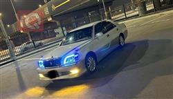 تۆیۆتا کراون